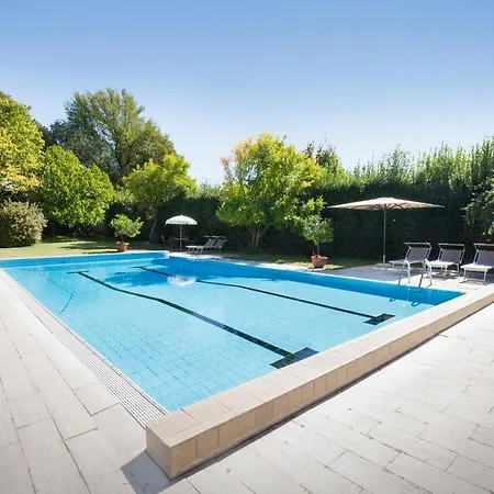 Oleandra With Pool Up To 12 People Volta Mantovana